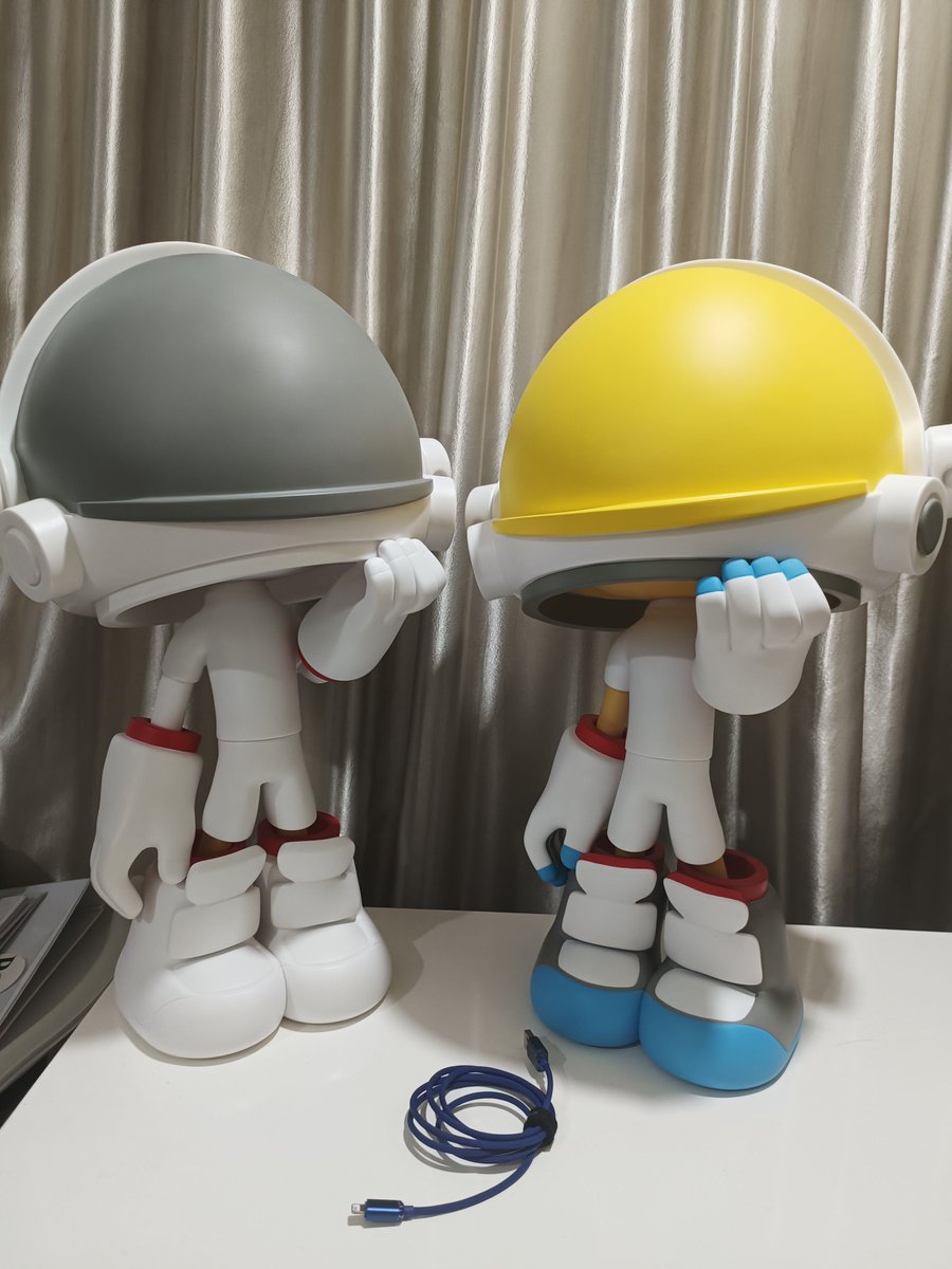 Received 🫰
<a href="/MendelNFT/">Mendel</a> <a href="/Remybondstudio/">Remy Bond</a>