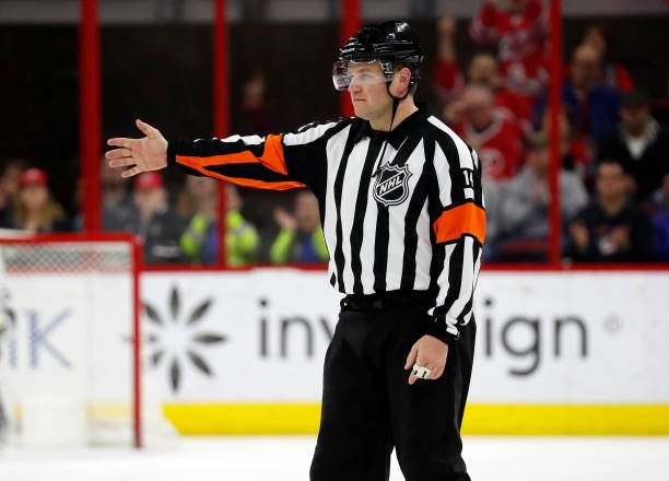 ScoutingTheRefs's tweet photo. Coyotes vs. Sharks
Referee: Graham Skilliter #24
Referee: Trevor Hanson #14
Linesman: Brandon Gawryletz #64
Linesman: Ryan Gibbons #58
https://t.co/RN8JrdqWNo
#Yotes #SJSharks #ARIvsSJS #NHL https://t.co/Rwfs2ZoKMR