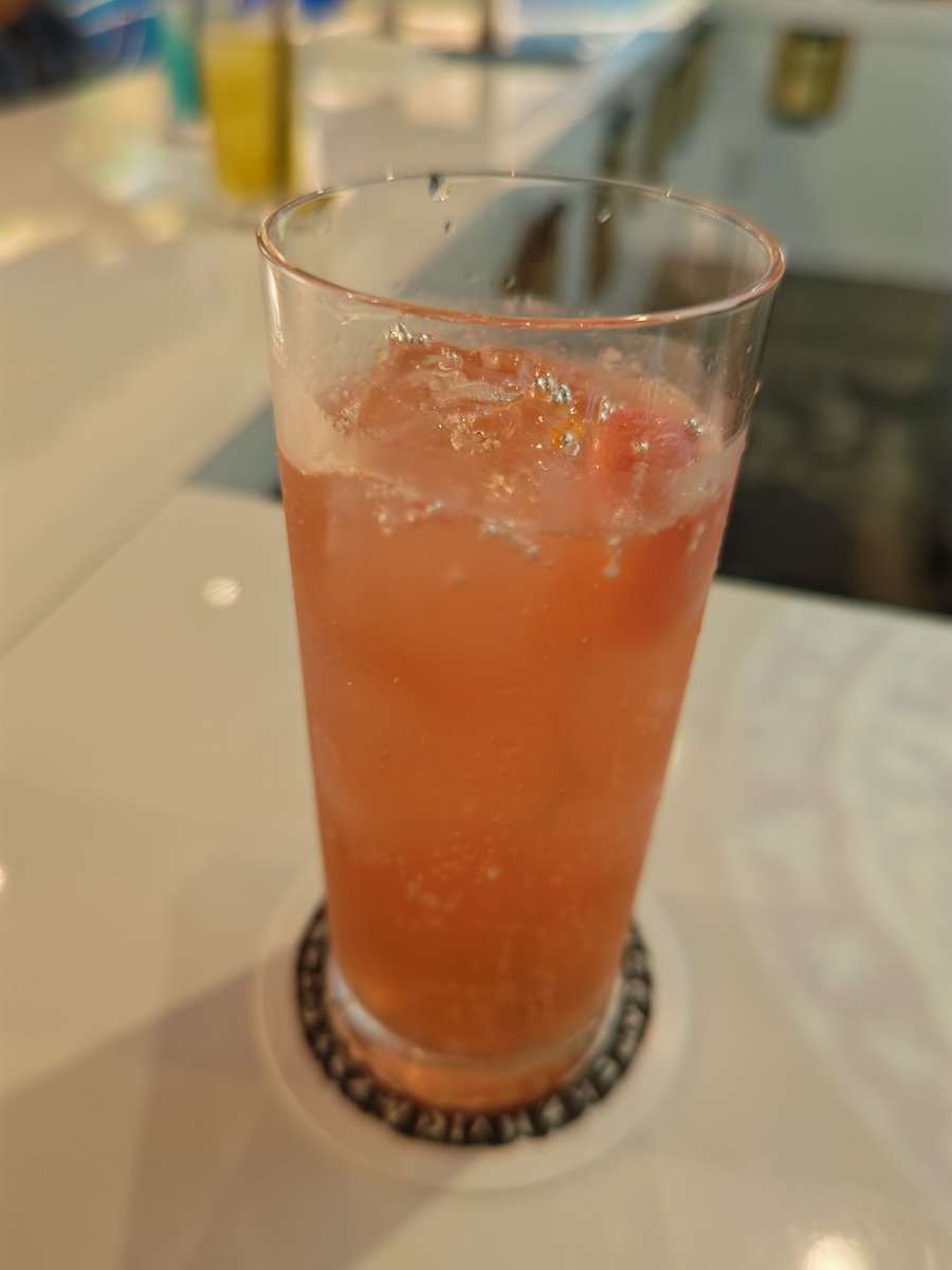 yuusuke11429's tweet photo. アフィリアクリスマスエンカウントのアルコールドリンク、とても飲みやすくておいしいです！
#魔法王国アフィリア https://t.co/iyBVon60qU