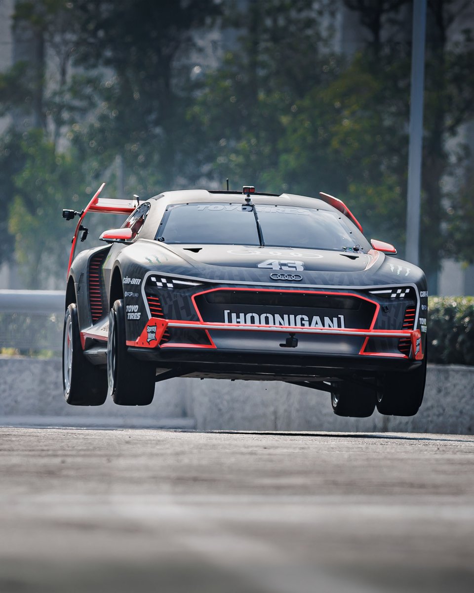 Electrikhana TWO, like the Gymkhana films stemmed from Ken Block's love for rally. It was only right to send the 12 million dollar prototype in the air straight outta the gate. @SprayNine

#kb43ver #electrikhanatwo
@AudiOfficial @MonsterEnergy
@ToyoTires @teamtoyotiresjp