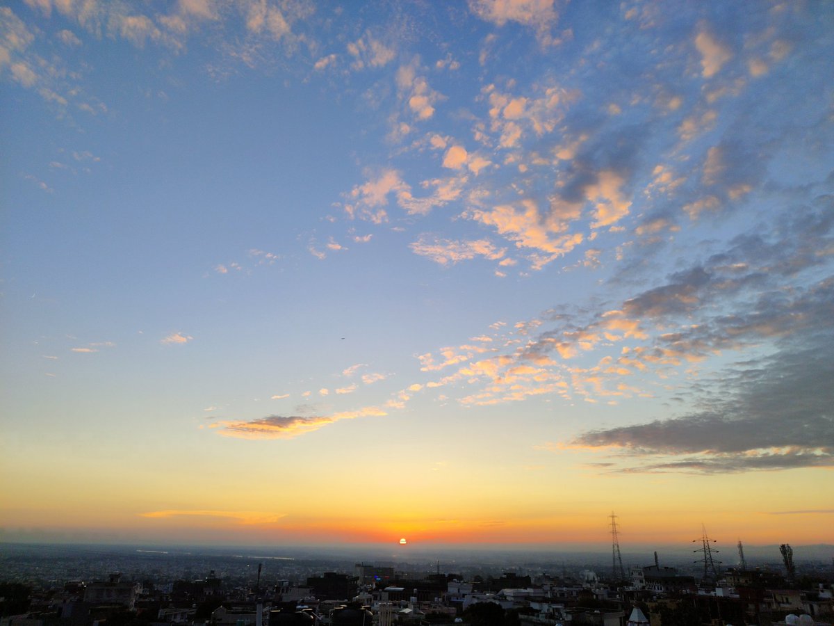 Shakeeba_khan's tweet image. #HappyWinterSolstice 🌎🌄🌄
A most magical time when the lighter days begin to return
#Dec22