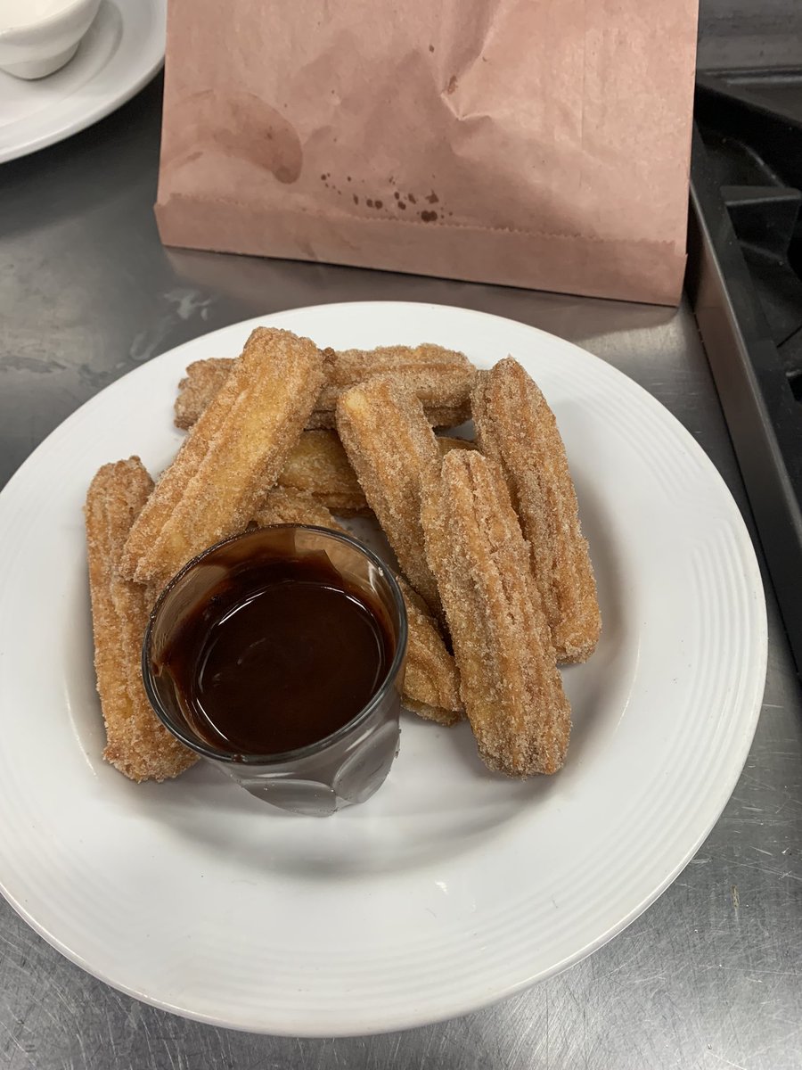 AVAXCARDO's tweet photo. Churros n Chocoalte https://t.co/AEQKhkOGzf