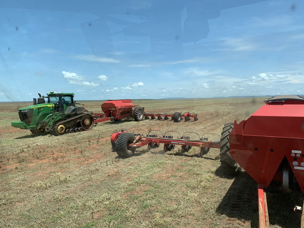 a_frenchy__'s tweet photo. @sokitomi @NDubuc @AdamCoffeyNT @KFMLC947 @NtDrifter @NationalFarmers @NTCattlemen @troysetter @SimonCotter62 Fun times 👌 https://t.co/2gnmjOfxd6