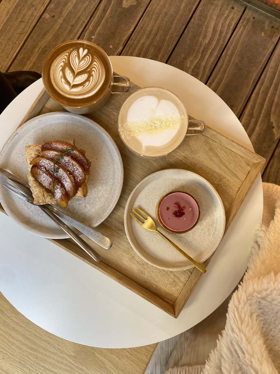 emi_ko1207's tweet photo. 93 (30) saitama 𖠿⸝

カフェ巡り、旅行☕𓈒𓏸︎︎︎︎
Mrs.GREENAPPLEとディズニーが好きです…♫

仲良くしてください🧸𖤐⡱

#カフェ好きと繋がりたい
#ディズニー好きと繋がりたい
#ジャムズの方仲良くしてください
#フォロー大歓迎 https://t.co/wyL7aM9ckD