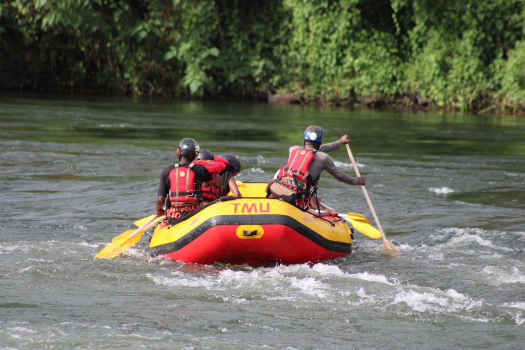 Dive into the excitement of rapid rafting this festive holiday!