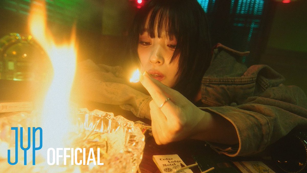 ITZY, 신보 수록 류진 솔로곡 'Run Away' M/V 공개!
섬세한 감정 표현력 &amp; 화면 장악력 눈길
naver.me/FzQKTjWf

🏃‍♀️ "Run Away" M/V
youtu.be/z75GlxXEfZk

#ITZY #MIDZY <a href="/ITZYofficial/">ITZY</a>
#ITZYComeback
#ITZY_BORNTOBE
#RYUJIN_RunAway