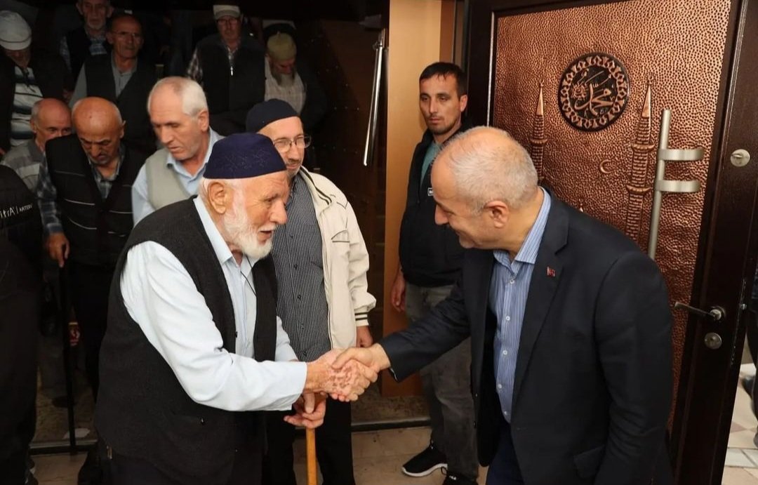 Allah'ın rahmeti, bereketi, mağfiret ve hidayeti hepimizin üzerine olsun. 

#HayırlıCumalar🤲