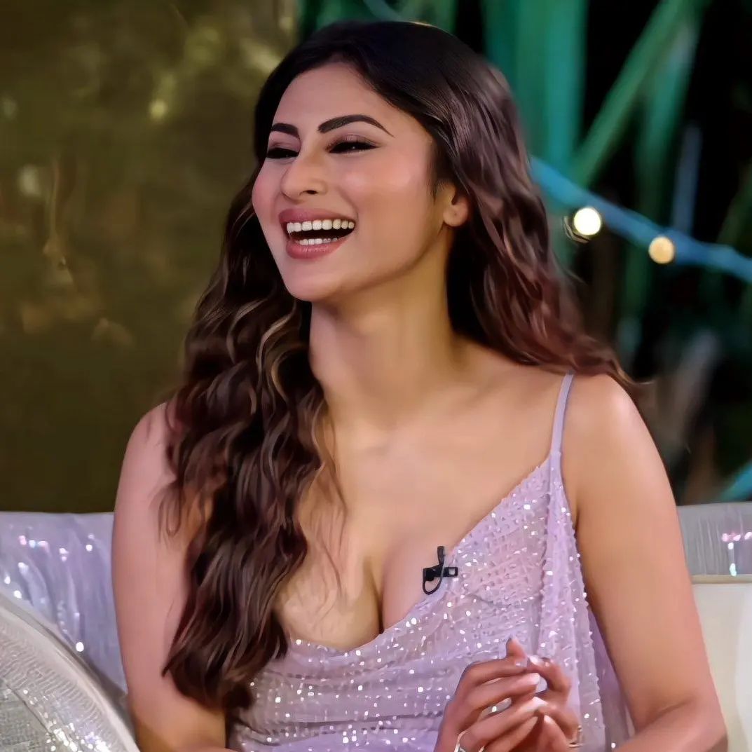 GB7o1UOaQAAALG9?format=jpg&name=medium