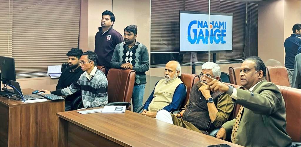 During the meeting, a detailed discussion on topics related to sustainability, water quality, project progress and rejuvenation of Ganga's tributaries took place. Using PRAYAG, the real-time dashboard set-up, he also took stock of the functioning of the STPs across Ganga basin.