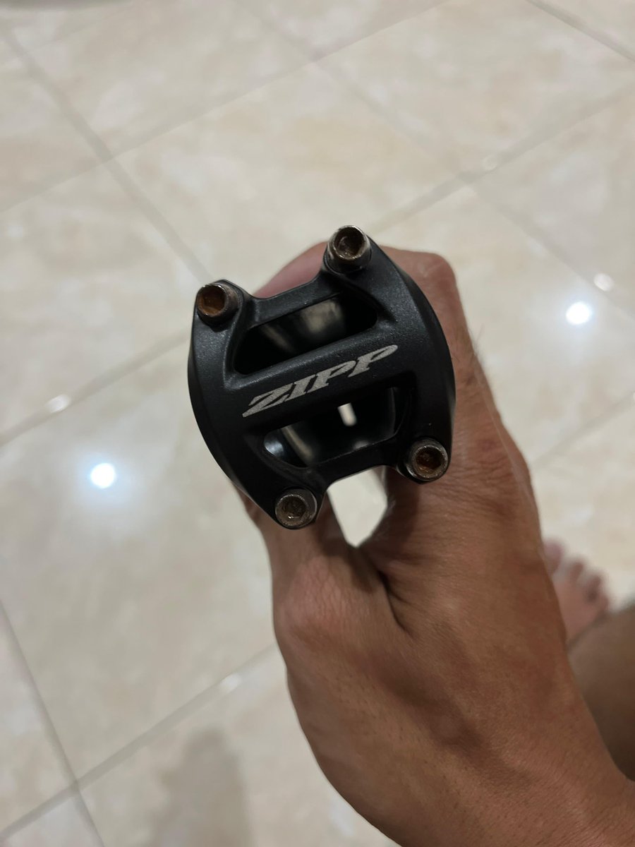 Teguuh_'s tweet photo. #fnfjb WTS Stem Zipp 130/6 600k 
081246411965 https://t.co/15iUprkMMD