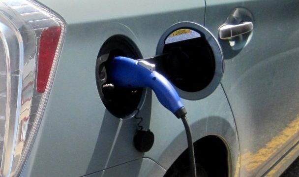 Two provinces with richest rebates for #ElectricVehicles accounted for 74% of national sales last year, according to @Transport_gc figures. blacklocks.ca/cannot-sell-wi… #cdnpoli