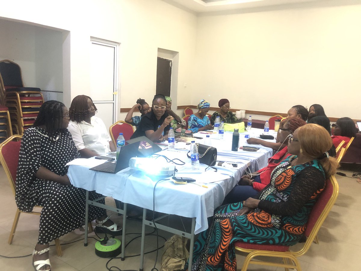 Just concluded ASWHAN Mgt Board Meeting and staff retreat funded by @UnaidsNigeria. The Nat. Coord. updating the Board on the progress so far since becoming the Coordinator in August including new collaborations with @htfnigeria and strengthening old ones. 2024 goals set 👌