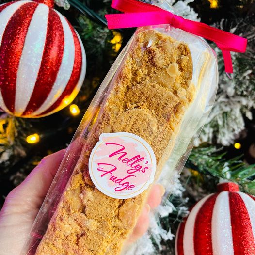 The boutique Christmas market stalls are open for a couple more days, so why not pop down and grab some presents for your last minute stocking fillers. 🎁 For example, Nelly's Fudge has a few delicious Biscoff and Bailey's flavours, so grab some fast before it’s all gone! 🏃‍♀️