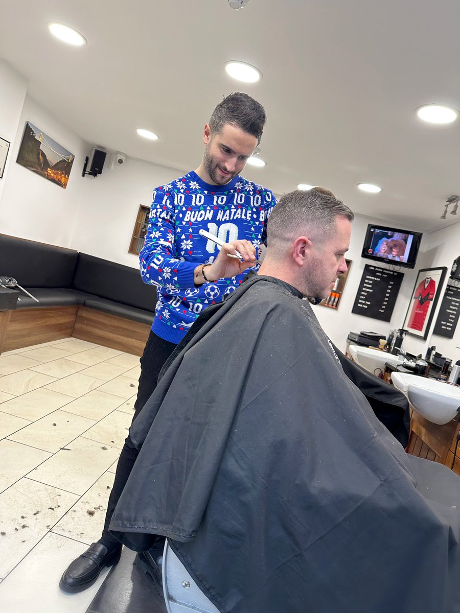 LongAshtonBarbering tweet media