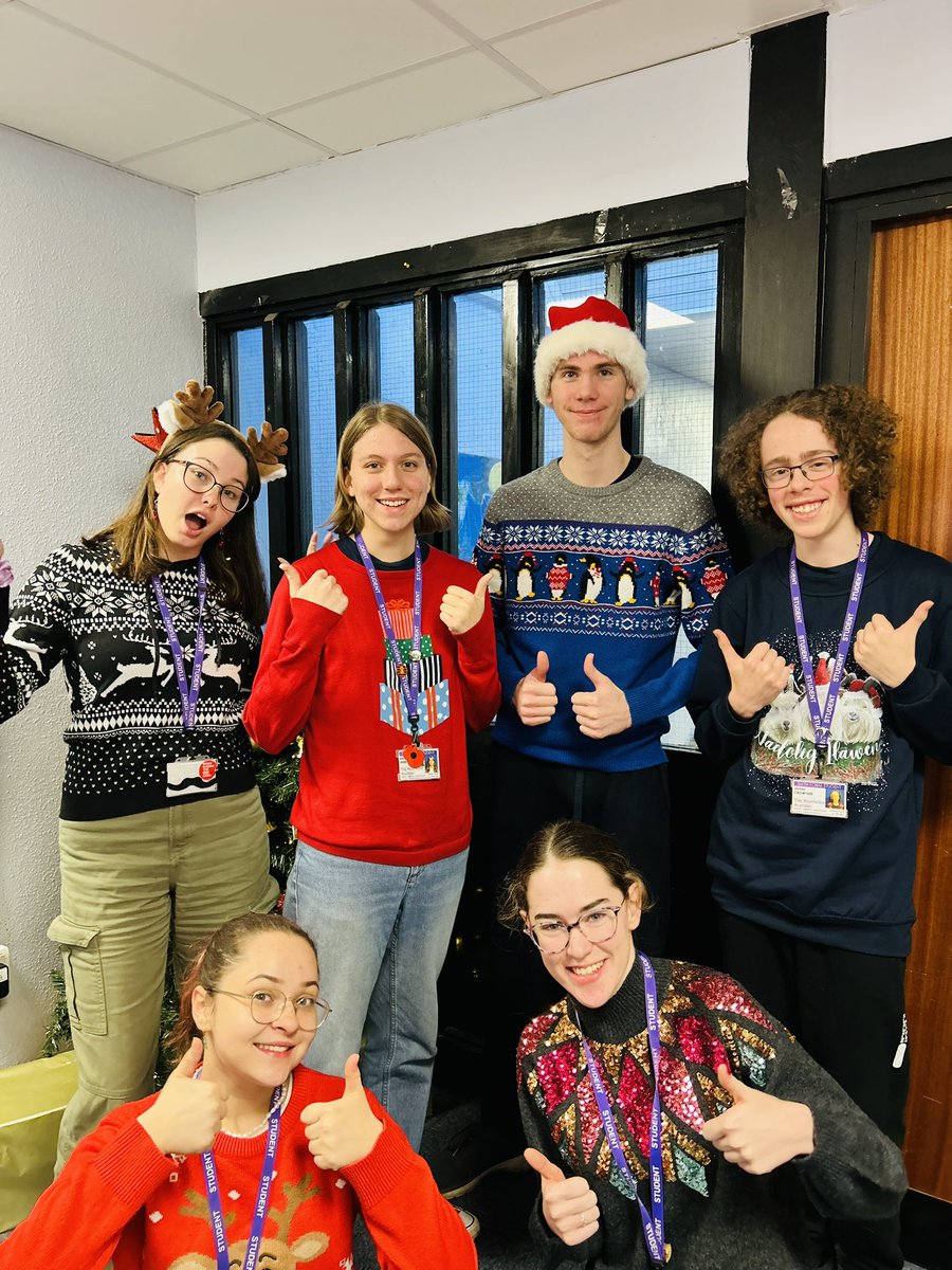 Last leg of RAG Week in our favourite festive outfits 🧑‍🎄 in aid of @beaseachanger