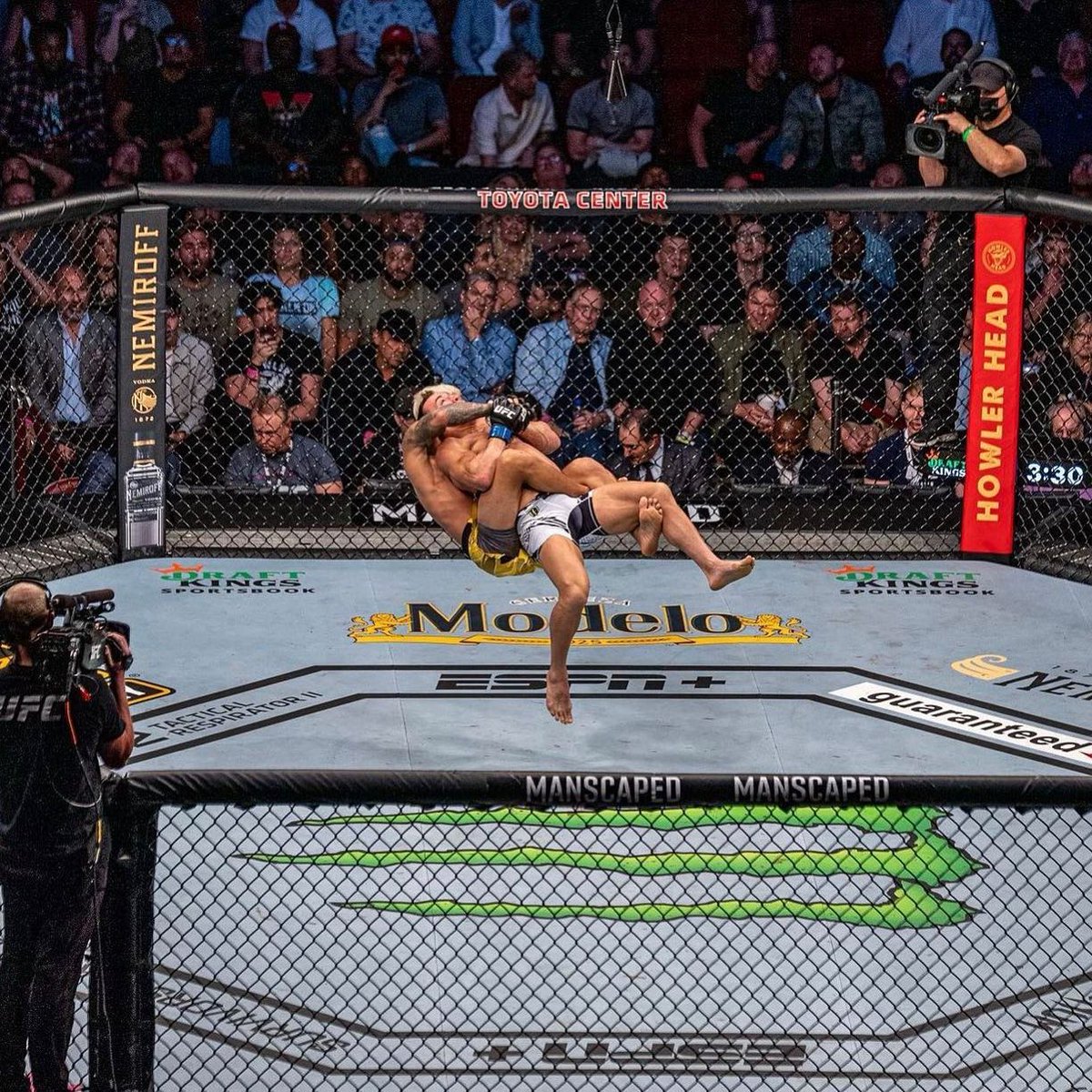 My favourite MMA picture ever it's so otherworldly