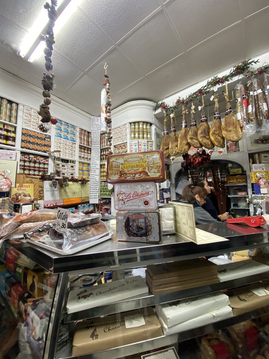 La alegría nos hace invulnerables
#CasaMoreno #Sevilla #sitiosauténticos