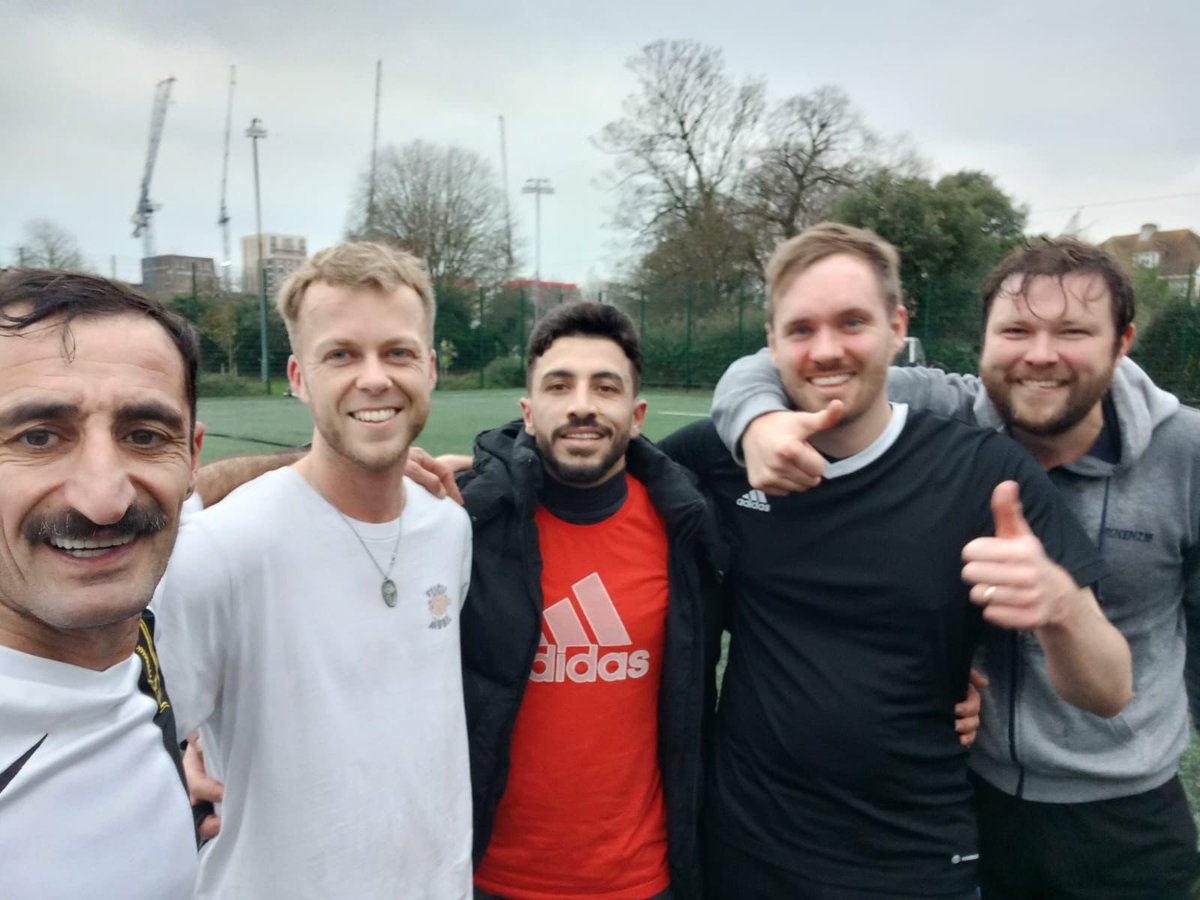 Fab last Away From Home session last week before the Xmas break.

Looking forward to our exciting plans in the new year for refugee &amp; asylum seekers that come to our sessions.

#RefugeesWelcome