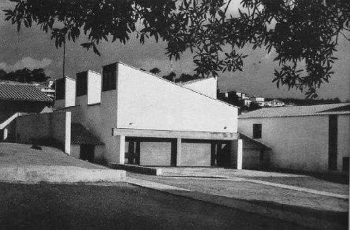Escola Primária do Cedro, Gaia...1958-60 Fernando Távora 1923-2005 #architecture #arquitectura #FernandoTávora #Távora patrimoniocultural.pt/pt/patrimonio/… pt.wikipedia.org/wiki/Fernando_…