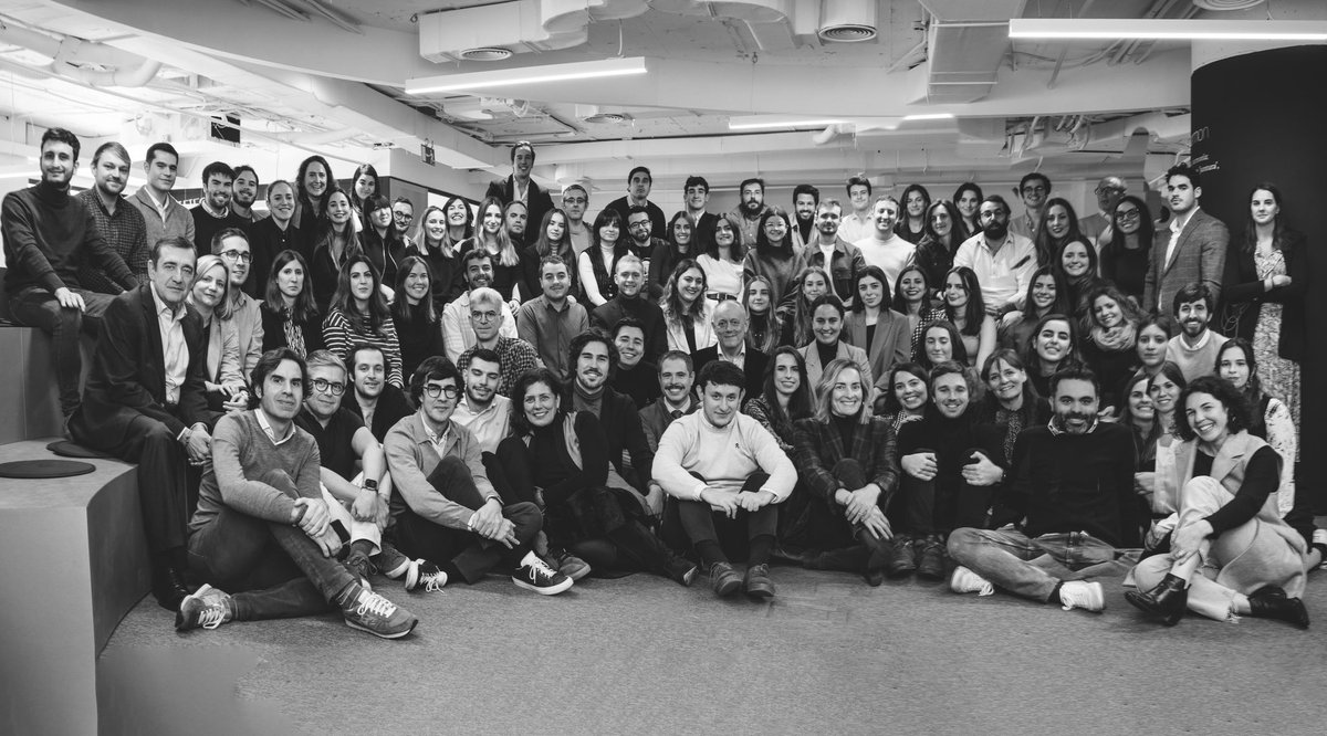 SomosHarmon's tweet image. Felices fiestas de parte de todo el equipo Harmon. 
Gracias a vosotros, seguimos siendo más.
Como sabéis, os queremos un huevo.