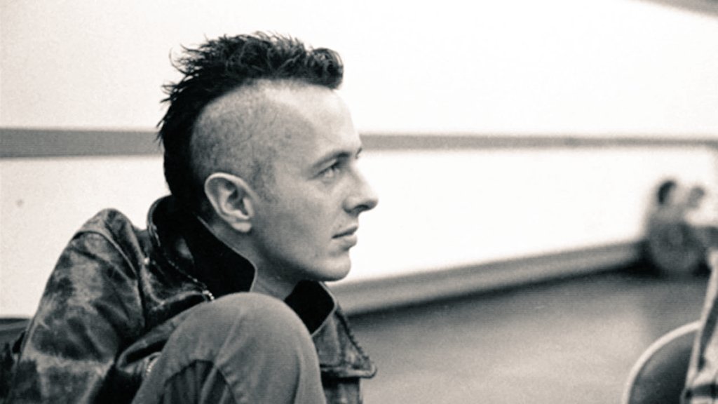 We lost #JoeStrummer on this day 2002 Still thinking of ya Joe 🎸✊✊ @GCPunkNewWave @NewWaveAndPunk @PunKandStuff @joestrummerfund @TheClash @JoeStrummer