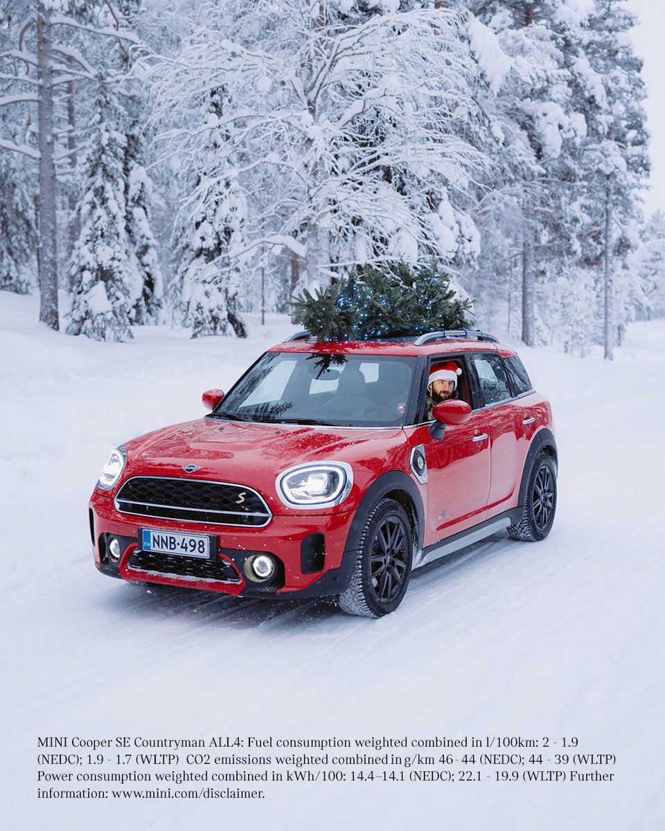 Nothing @urosvisekruna and @thekatarina’s MINI Cooper SE Countryman ALL4 in Chili Red can’t do. Like driving a 🎄 home in the deep Finnish snow. / Suddenly, you can’t help but be in the festive spirit. 🎄 📸 IG/ katarina_mandarina 📸 IG/ urosviskedruna #MINICountryman #MINI