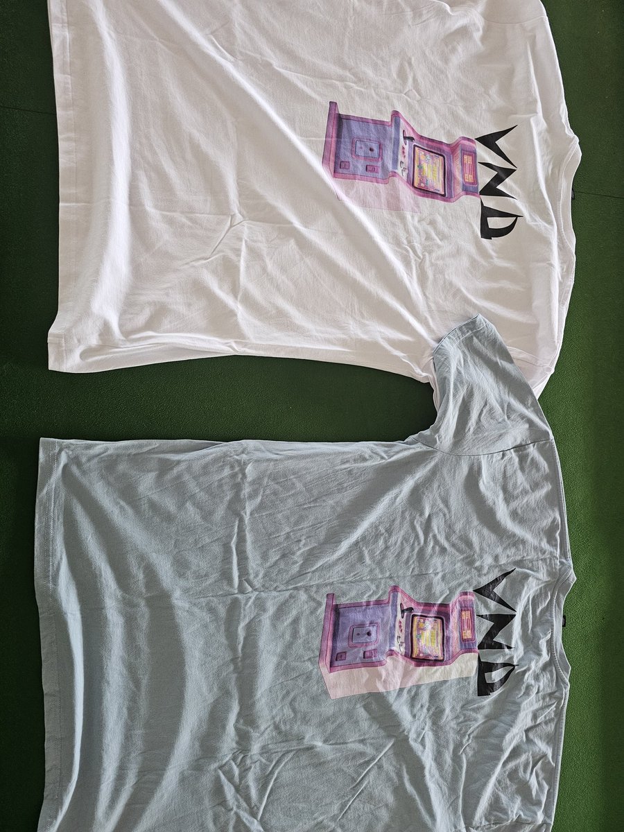 AEKezza's tweet image. VND merch arrived today. Such good quality and great sizing.
