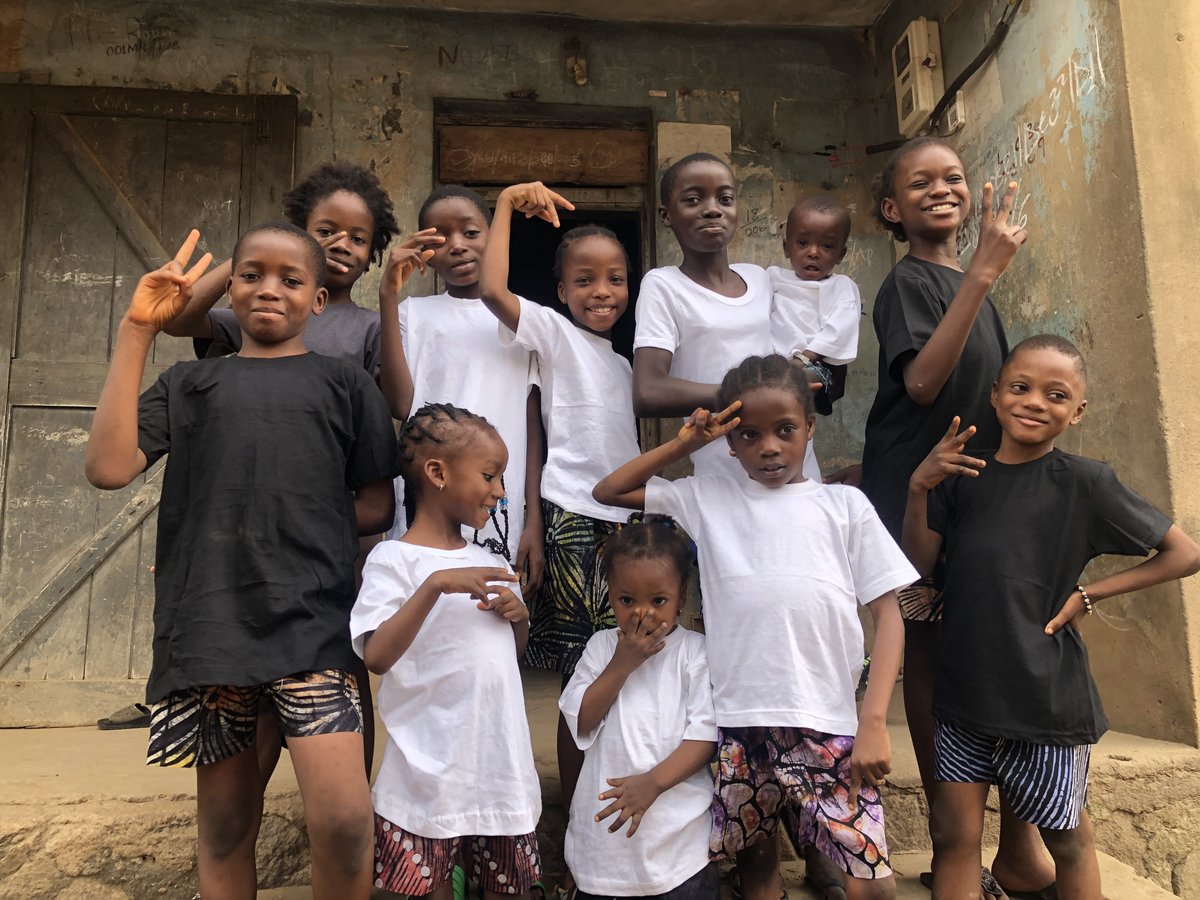 OlaideKoleosho's tweet photo. This time last year 😊, We gave out Adire shorts and tees to children to celebrate Christmas 💃🏽.

#creatinghappiness https://t.co/NQ5Qnk38wZ