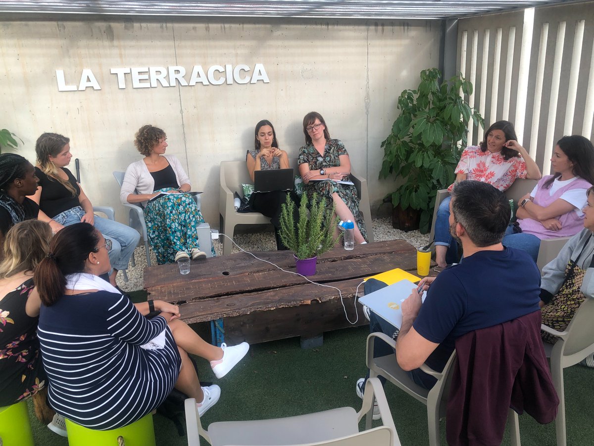 VIVIR HACIENDO LO QUE NOS APASIONA

Este 2023 hemos aprendido, reformulado, reflexionado… sobre cómo trabajamos y  cómo queremos seguir soñando y construyendo, en equipo y a través de alianzas maravillosas: bit.ly/aprendizajes-g…

👇Abrimos hilo 👇