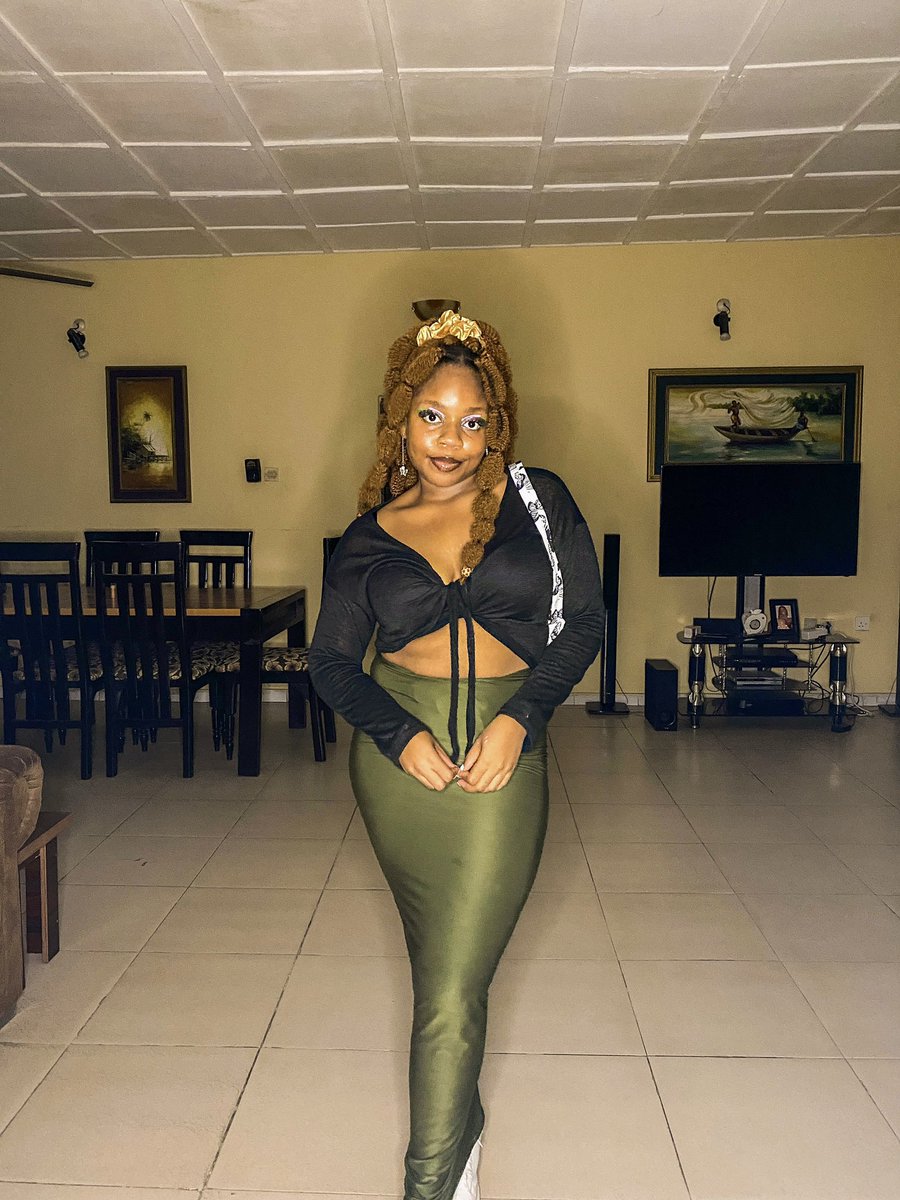 itsjustchiamaka tweet picture