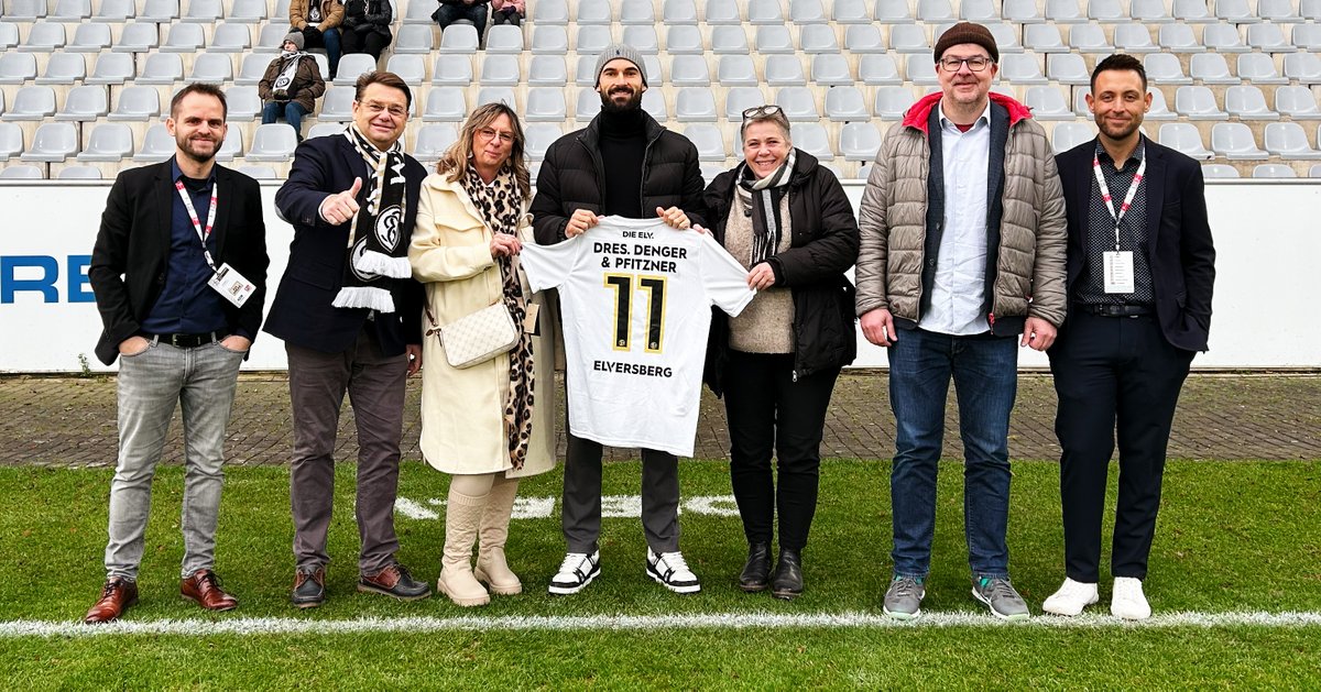 SV07Elversberg's tweet photo. Herzlich willkommen in der SVE-Sponsorenfamilie! 🖤🤍🤝

Mit der Gemeinschaftspraxis Dres. Denger und Pfitzner haben wir einen weiteren Saarland-Partner an unserer Seite. 💪 Die Praxis in Friedrichsthal beschäftigt aktuell 19 Mitarbeiter. 👉 https://t.co/stgulSrda5 https://t.co/IqvIjqU9Yg