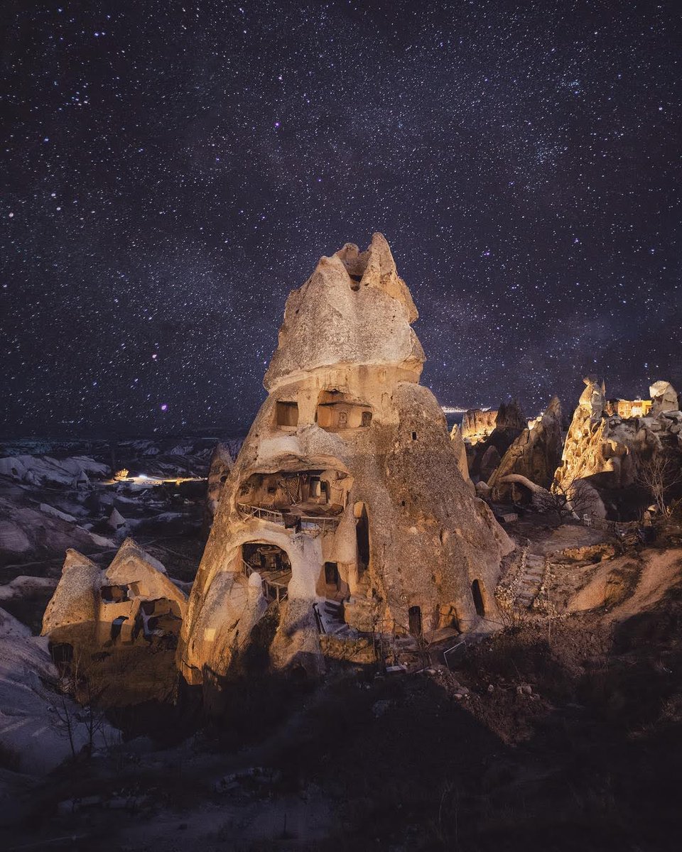 A true natural spectacle that provides an ideal backdrop for nature photography, the Land of Fairy Chimneys is perfect for backpacking trips, photography tours, and camping. #Cappadocia 📸 IG: muratguvenofficial