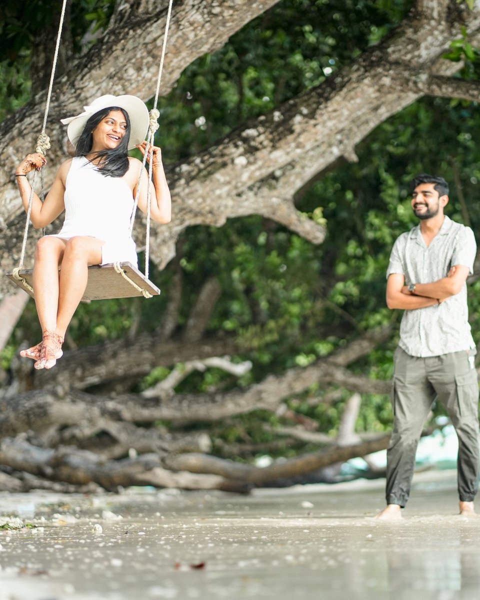 TIPtrivandrum's tweet photo. Capturing love in every frame. Check out these fascinating moments from our student's recent couple photoshoot. 📸💖
#couplephotoshoot #couplephotoshoot💑 #couplephotoshooting📸👫💍 #couplephoto #couplephotos #couplephotoshoot #couplephotoideas #couplephotography https://t.co/PNZea4JjrK