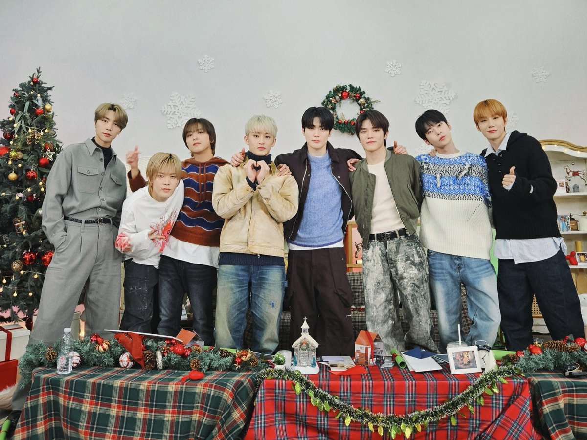 NCTsmtown_127's tweet image. 시즈니! Would you be there for me?🎄❄️

#NCT127 #BeThereForMe
#NCT127_BeThereForMe