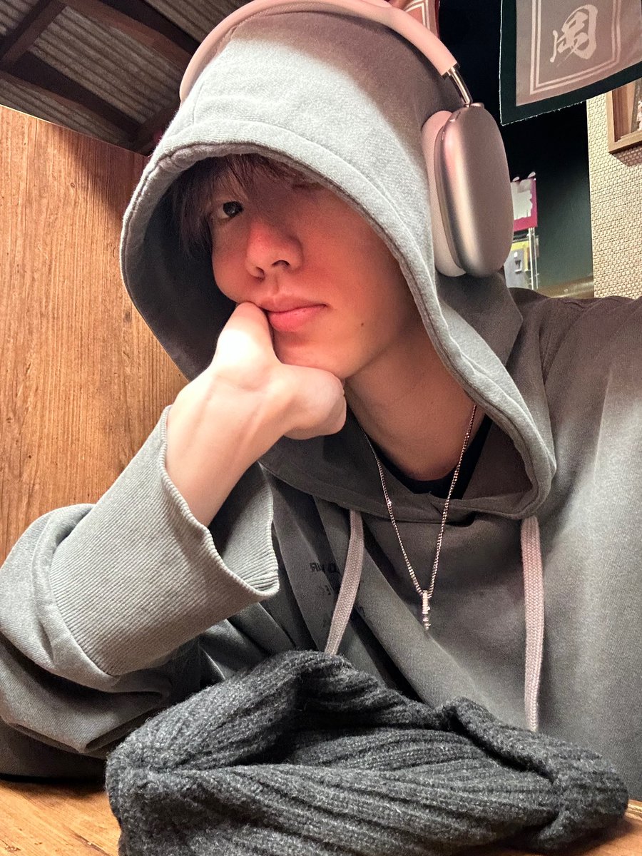 OmegaX_members's tweet photo. [#OX]

안녕 👋🏻

#OMEGA_X #오메가엑스
#정훈 #JUNGHOON https://t.co/ypAVtDI1ij