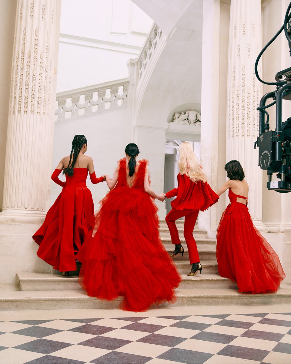 The power of red. Prepare to meet the four new Rouge Dior muses. A new Rouge Dior era is coming in 2024.
#DiorBeauty #DiorMakeup #RougeDior