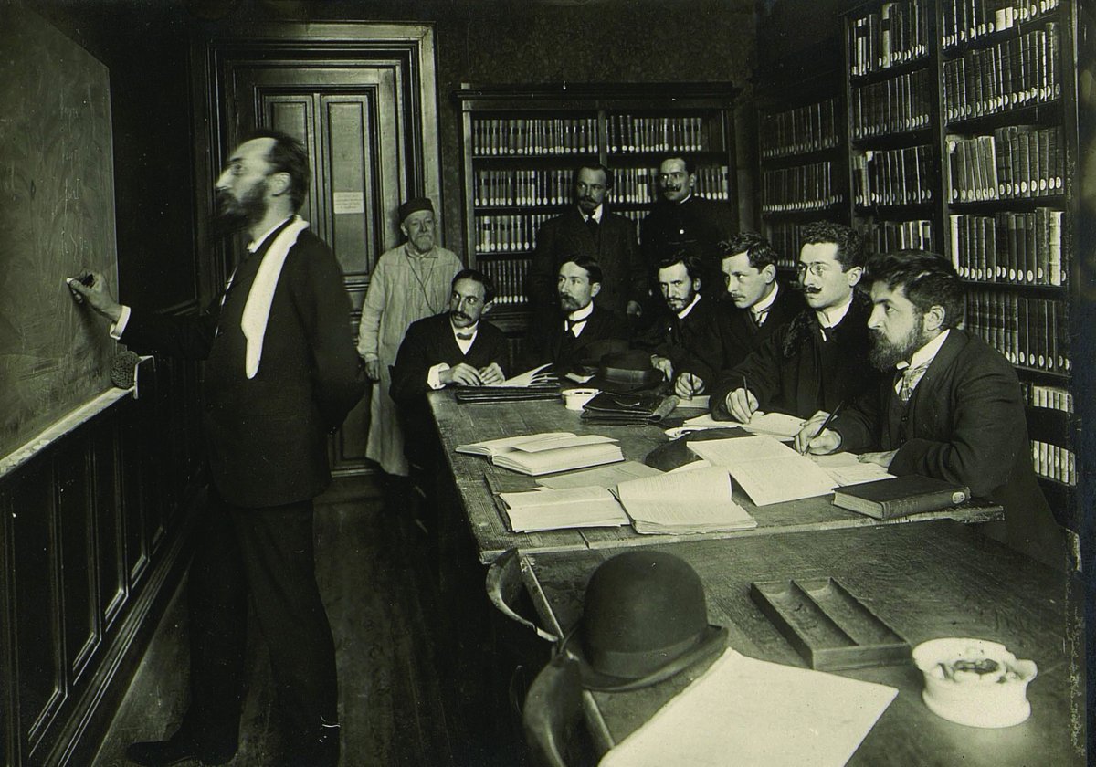 Études de lettres tweet media