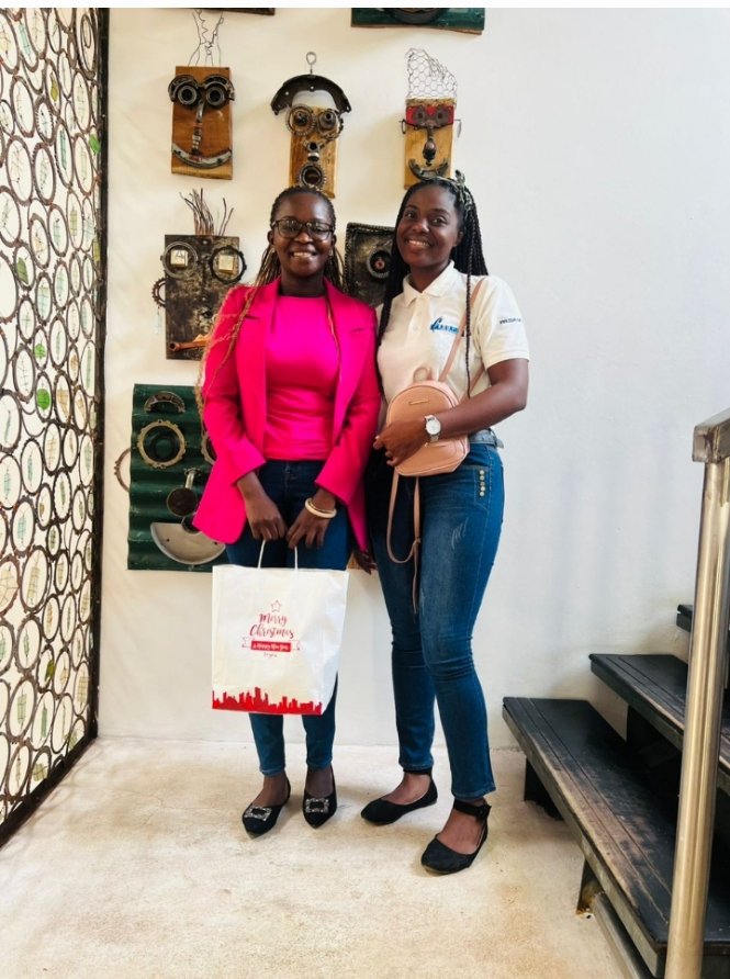 EdupayGroupLtd's tweet photo. In Christmas spirits, EduPay gifted some of our clients with Christmas giveaways which brought immense joy to both our clients and our team. Seeing the genuine smiles on our clients' faces reminded us why we do what we do.
We wish you a joyous festive season.
#2024herewecome https://t.co/fInXL9Yatg