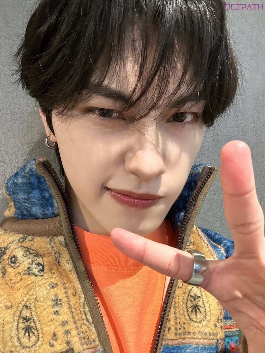 OFFICIAL FANCLUB】 ▽#西島蓮汰 PHOTOLOG 更新 「初めまして 蓮汰です