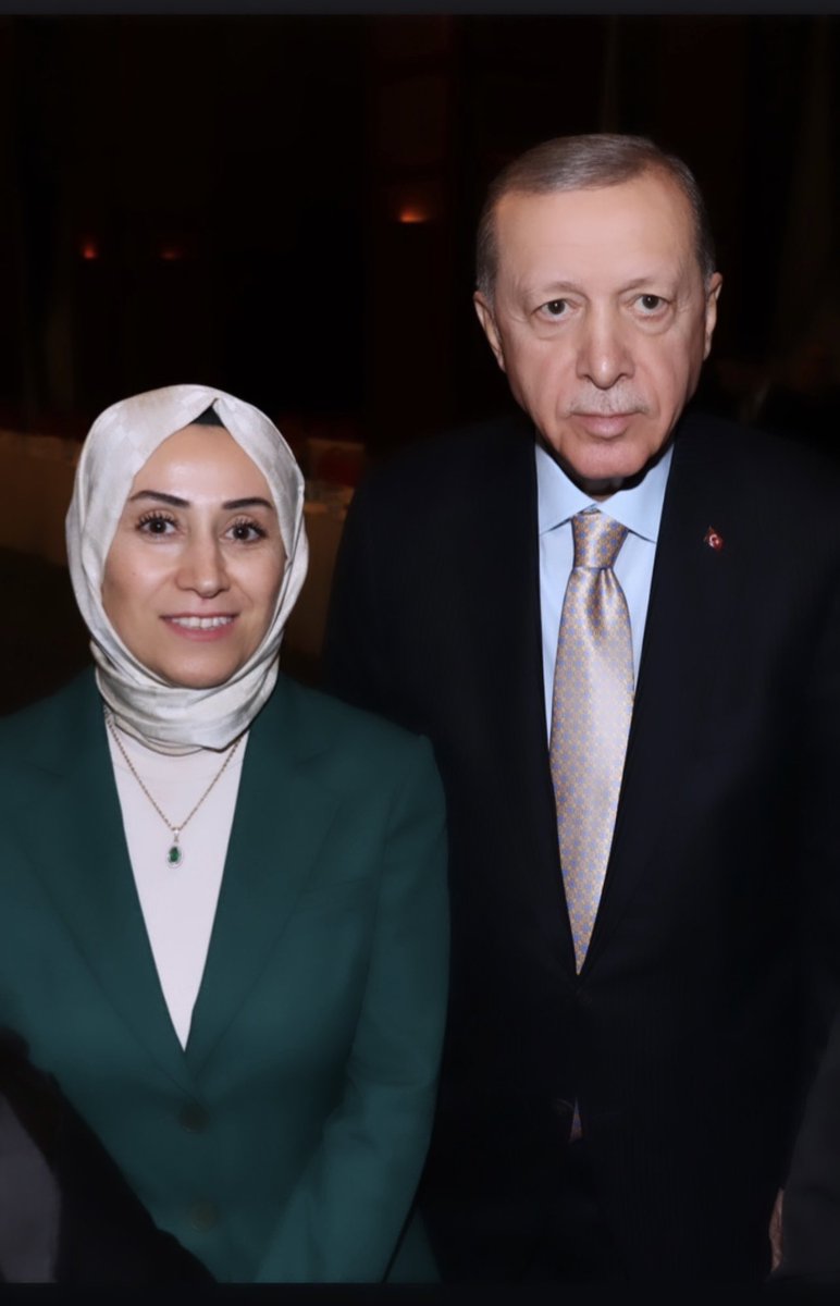 ayfercihan's tweet image. Cumhurbaşkanımız, Genel Başkanımız Sayın @RTErdogan
Tarif edilemez bir heyecanla 22 yıldır olduğu gibi her an, her yerde liderimizin yanındayız.
#KadınlarlaBüyükTürkiyeYolunda