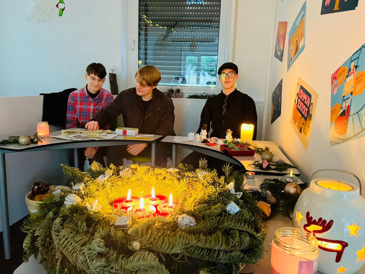 IBatHPC's tweet image. Here are some impressions from our #winter market this week. Thanks to all students, teachers and parents for this amazing day!

#MerryChristmas 

#IBatHPC #BelongEngageGrow #IB #Heidelberg #education #internationalschool #CAS