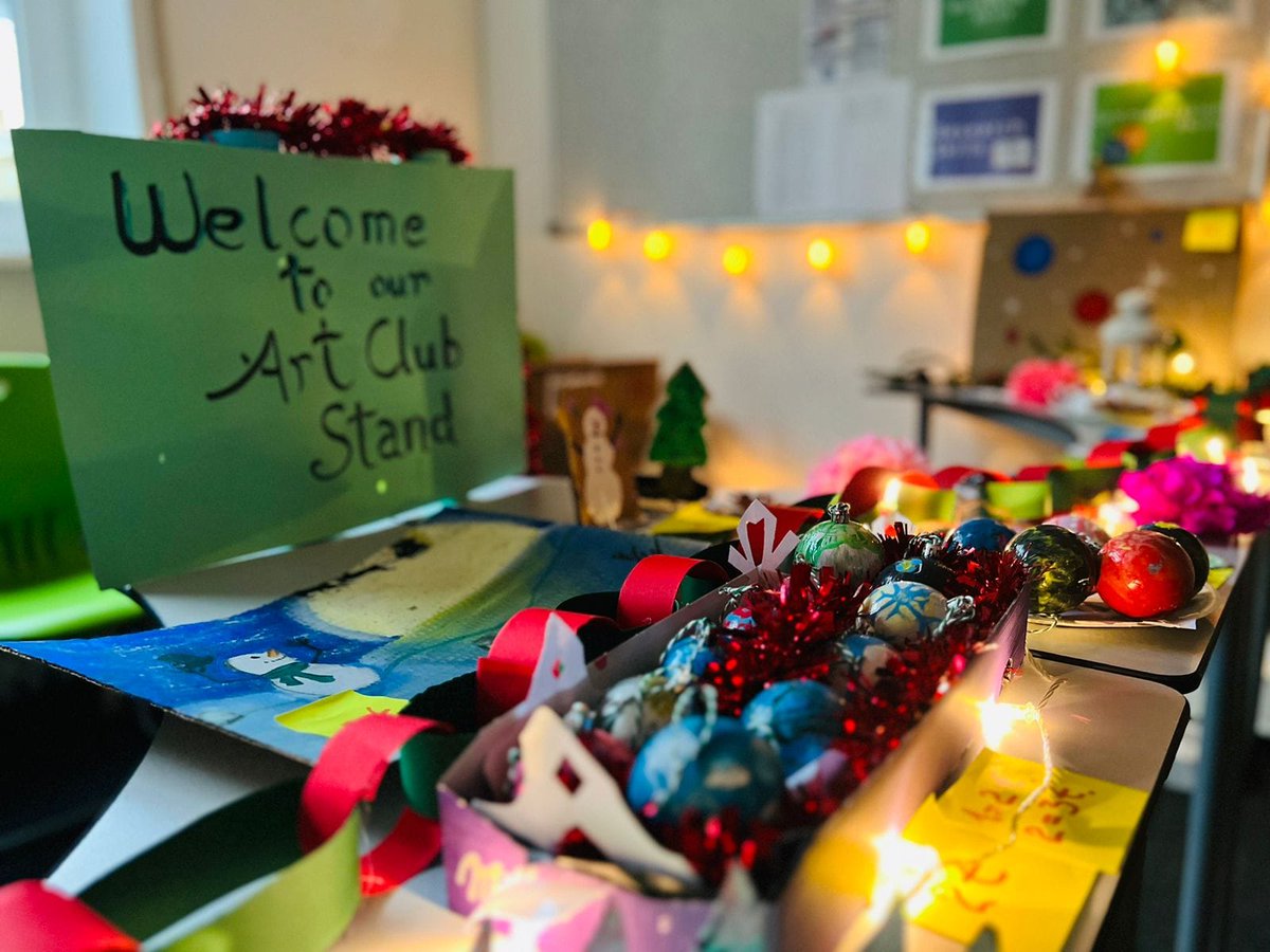 IBatHPC's tweet image. Here are some impressions from our #winter market this week. Thanks to all students, teachers and parents for this amazing day!

#MerryChristmas 

#IBatHPC #BelongEngageGrow #IB #Heidelberg #education #internationalschool #CAS