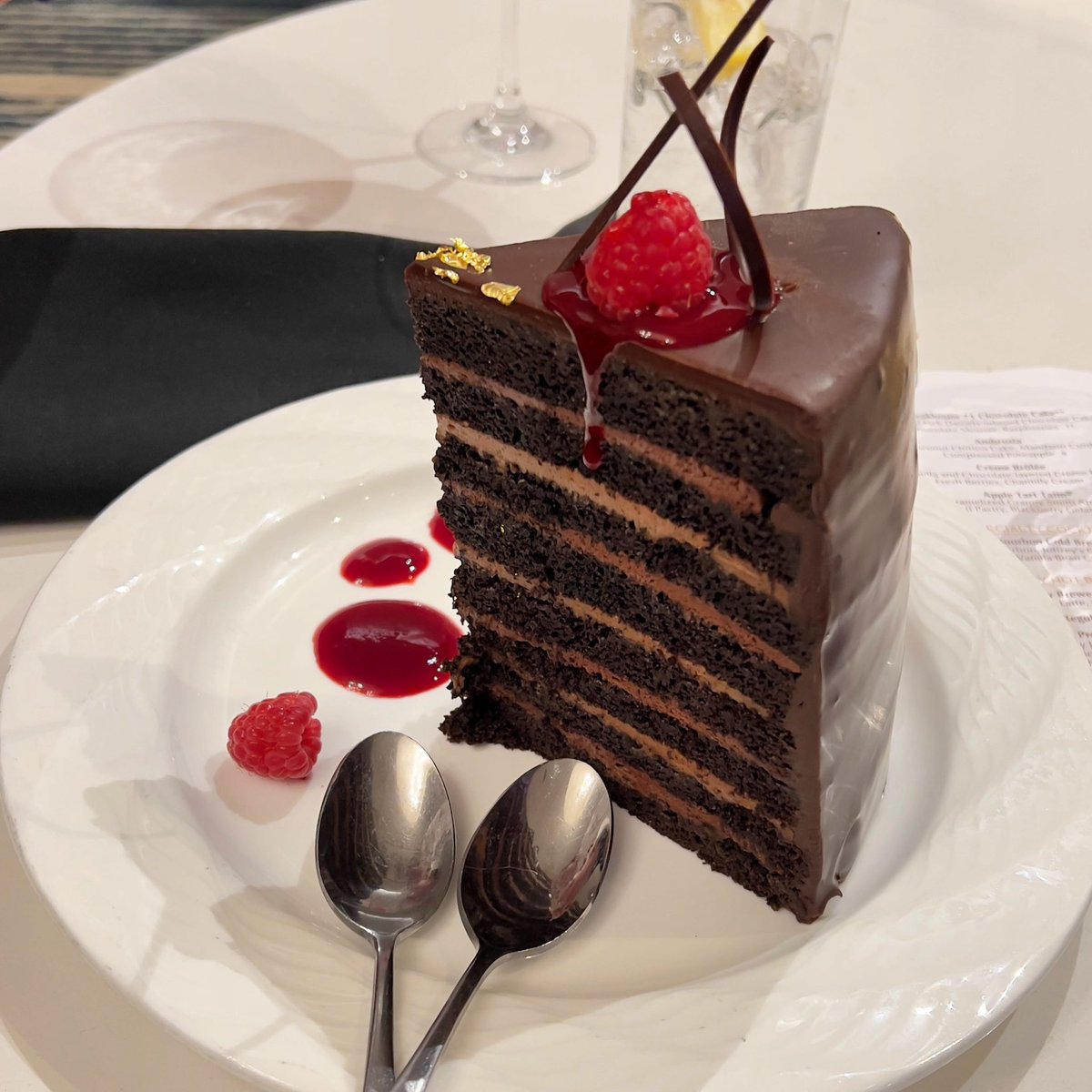 Is this the best dessert at @WaltDisneyWorld? #disneyworld #steakhouse71 #chocolatecake