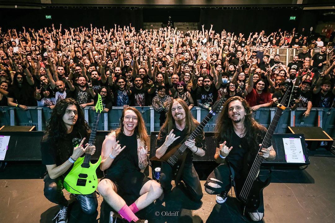 Yesterday with <a href="/inflames/">Adem Özer</a> 🔥
Obrigado a todos que colaram na grade com a gente. E muito obrigado à @_freepass pelo convite. Temos muito mais novidades vindo por aí!
.
📸: @oldriff