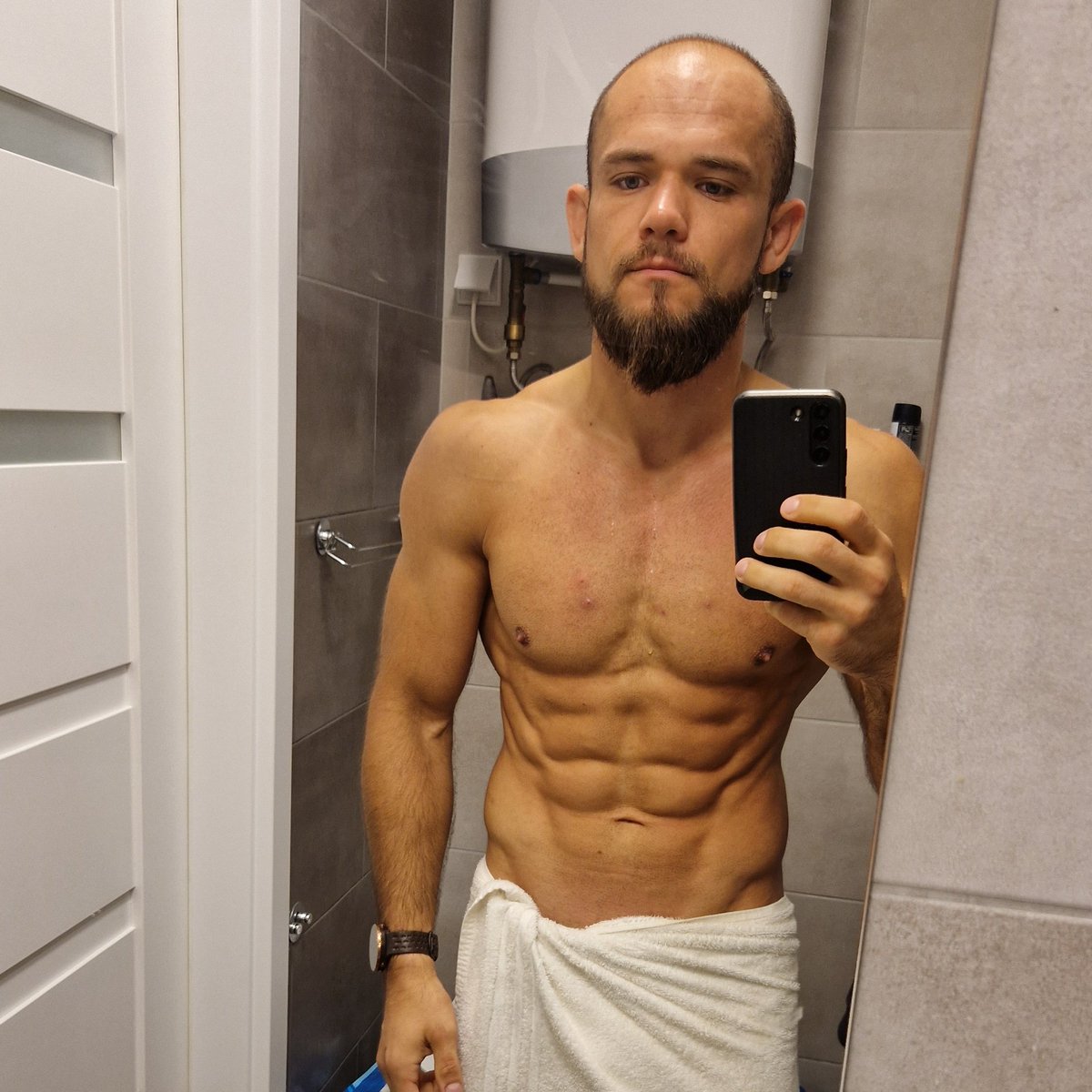 Gdybym wcześniej wiedział, że życie to suma prób i porażek, potykałbym się częściej i próbował więcej.