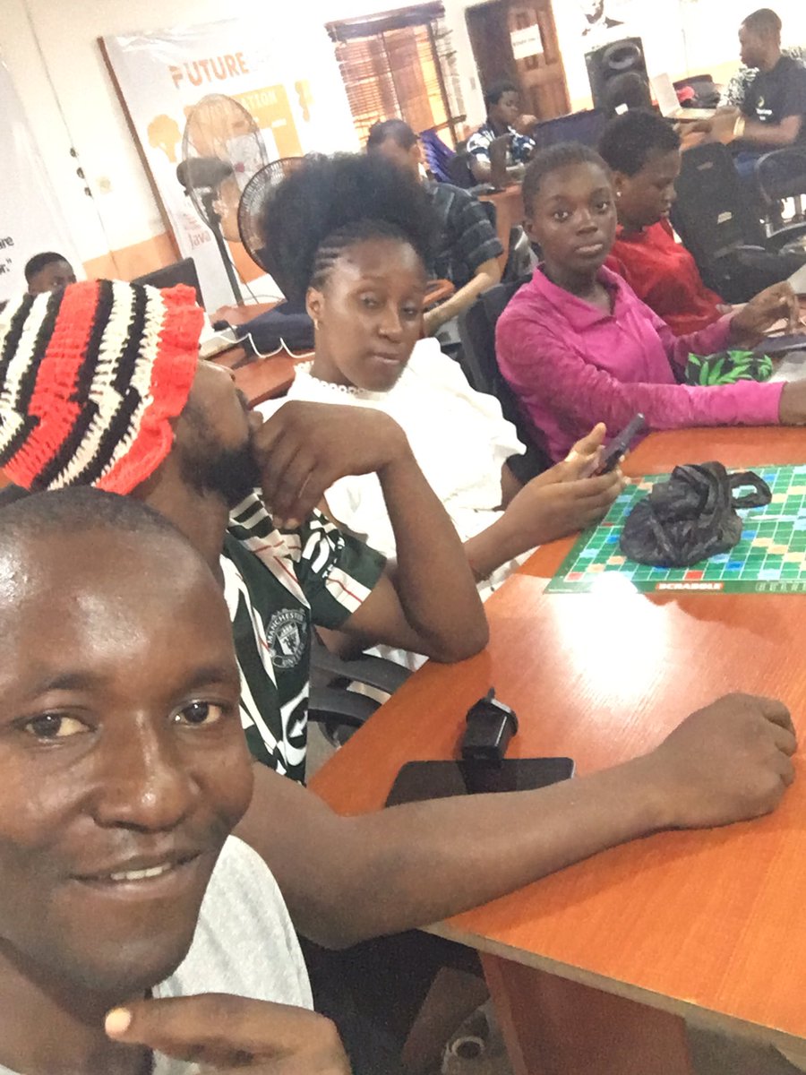 prophetUtibeO's tweet image. It’s been an awesome year at the lab and I appreciate the friendship #FutureLabs #IkotEkpeneTech