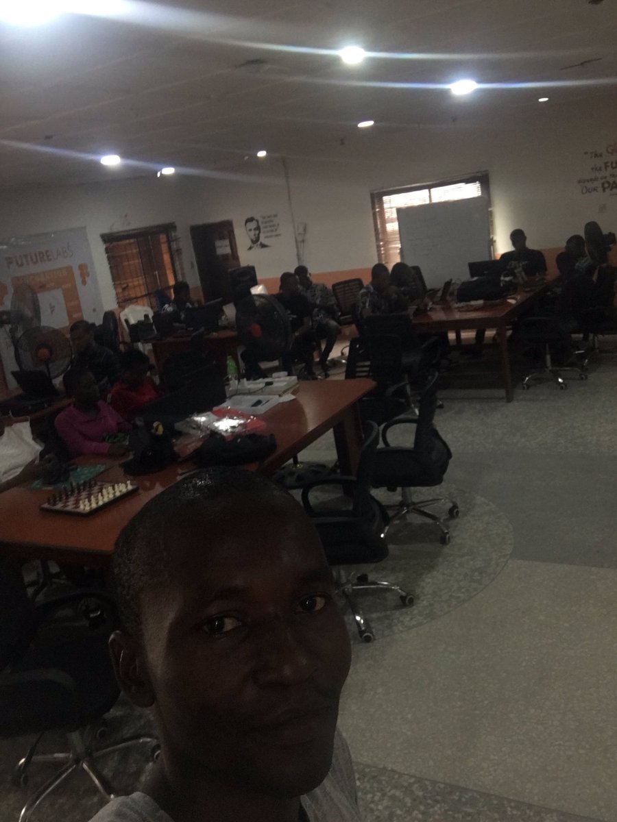 prophetUtibeO's tweet image. It’s been an awesome year at the lab and I appreciate the friendship #FutureLabs #IkotEkpeneTech