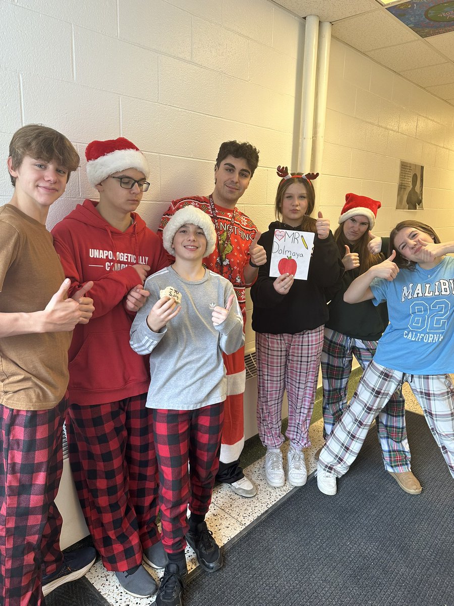 MrDolmaya's tweet photo. What an experience! Thank you to everyone in the grade 7/8 class, and to @MissNotarandrea for hosting me! 

To the class, thank you for all the funny memories. You were a great group! 

I’m not done with @sttcatholic yet though. Next stop, grade 6/7! 

Merry Christmas! https://t.co/bO534K7SFD
