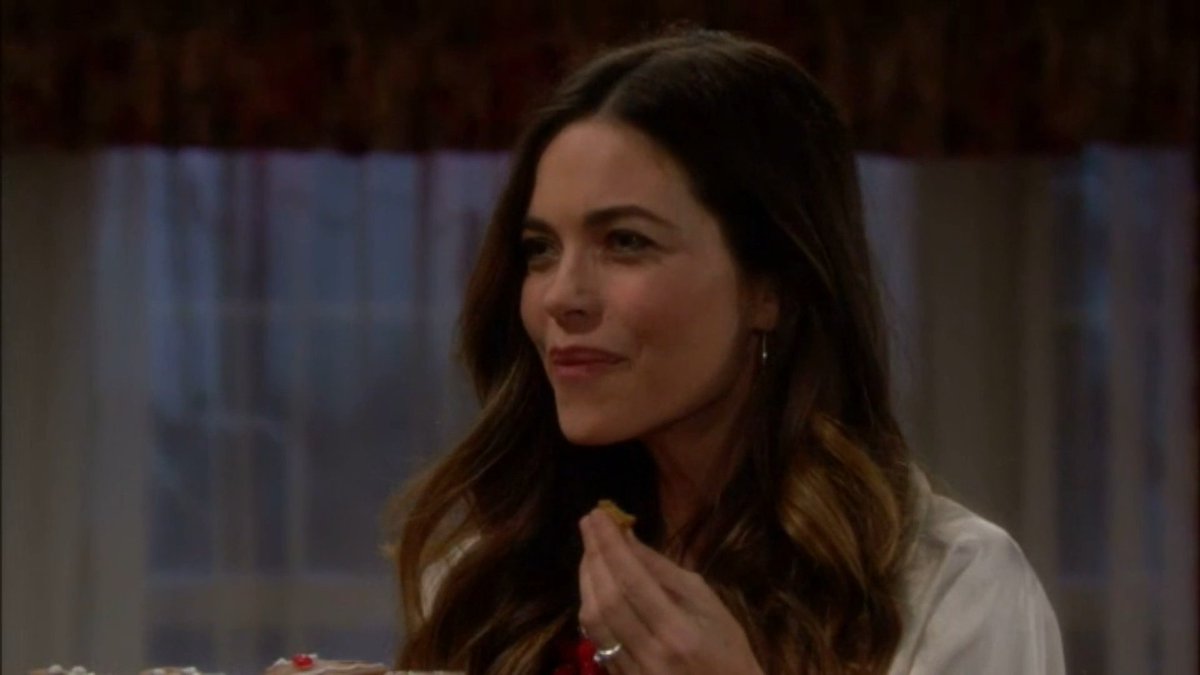 l3neee91's tweet image. #YR #Villy Christmas 12-21-11