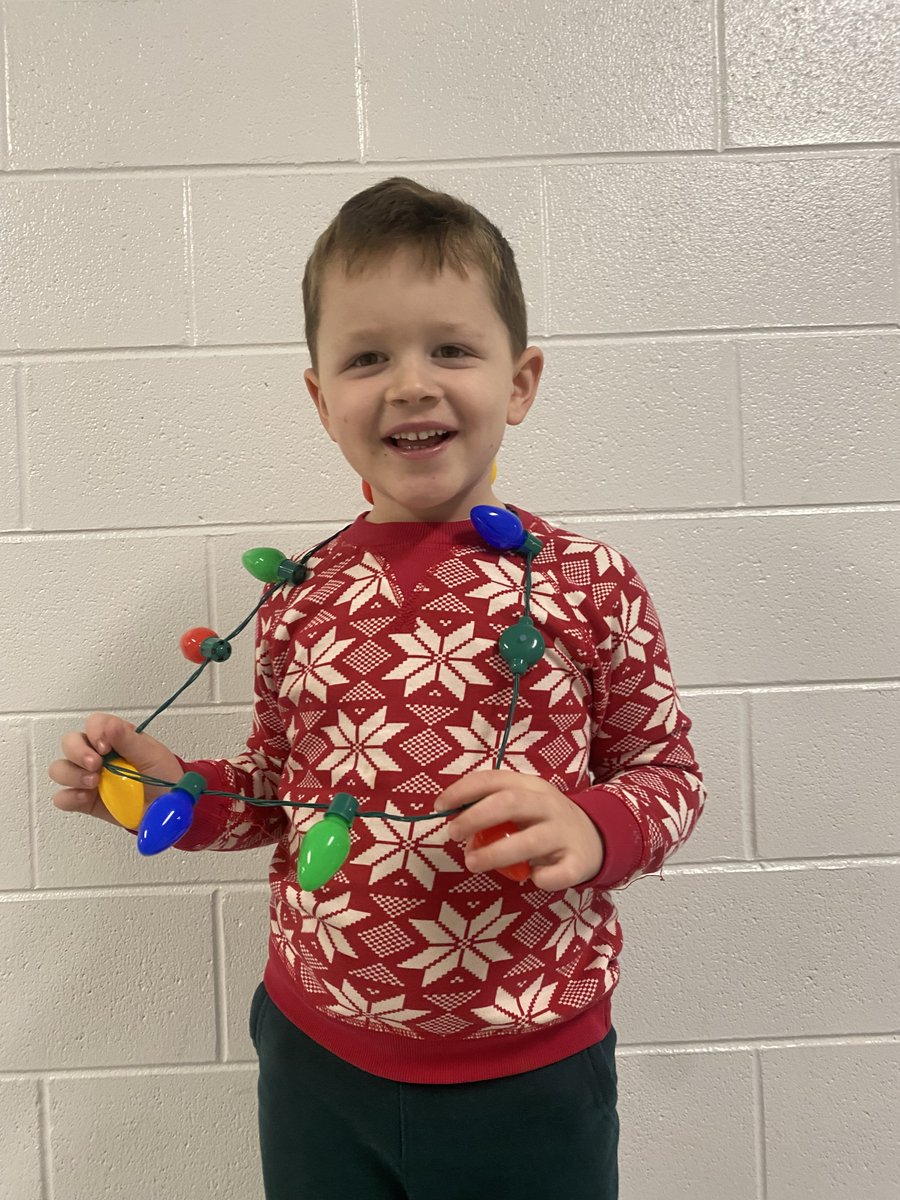 Hoping your winter break is merry &amp; bright!🎄

See you in the new year, Wildcats! 
School resumes at Windsor on 1/9!
<a href="/WindsorWildcats/">WindsorWildcats</a>